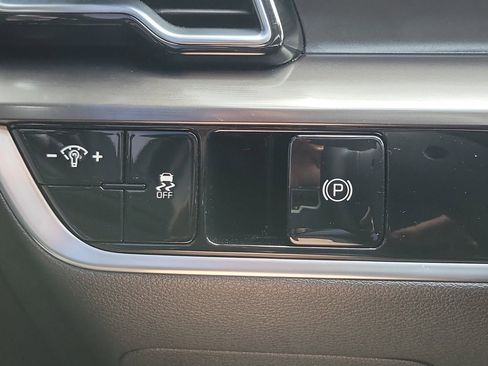 Used 2024 Kia Sportage EX image 30