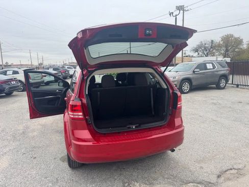 Used 2020 Dodge Journey SE w/ SE Popular Equipment Group image 8