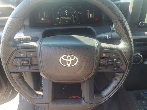 Certified 2025 Toyota Tacoma SR5 AWD/4WD image 6