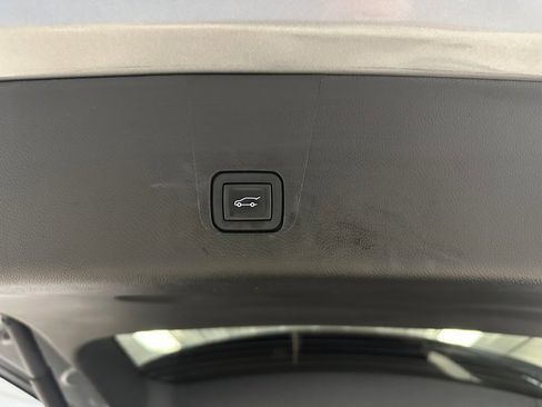 Certified 2023 Chevrolet Traverse LT image 26