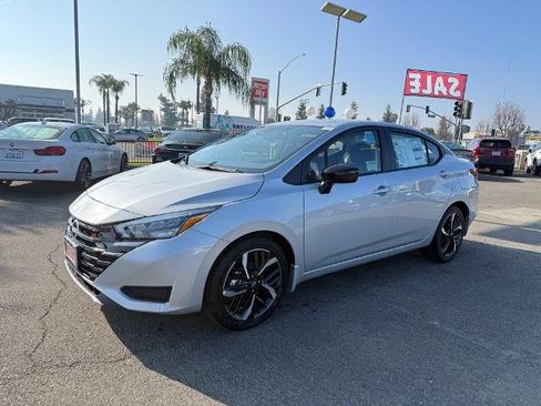 New 2025 Nissan Versa SR w/ Trunk Package image 3