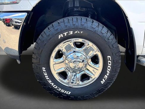 Used 2018 RAM 2500 SLT w/ Snow Chief Group AWD/4WD image 32