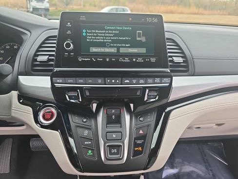 New 2026 Honda Odyssey Touring image 21