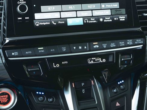 Used 2025 Honda Odyssey Elite image 32