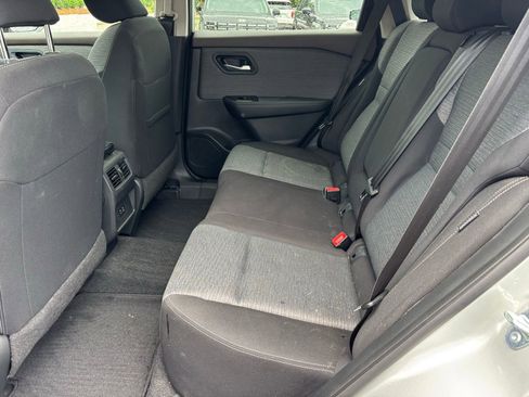 Used 2023 Nissan Rogue SV FWD image 9