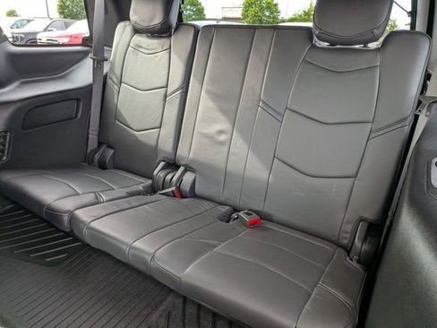 Used 2020 Cadillac Escalade Platinum w/ Escalade Sport Edition AWD/4WD image 33