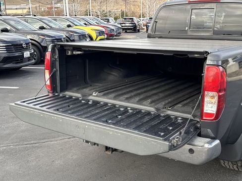 Used 2015 Nissan Frontier SV w/ SV Value Truck Package image 18