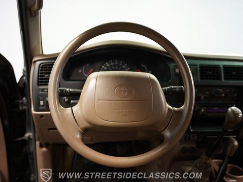 Used 1998 Toyota Tacoma 4x4 w/ SR5 Package image 39