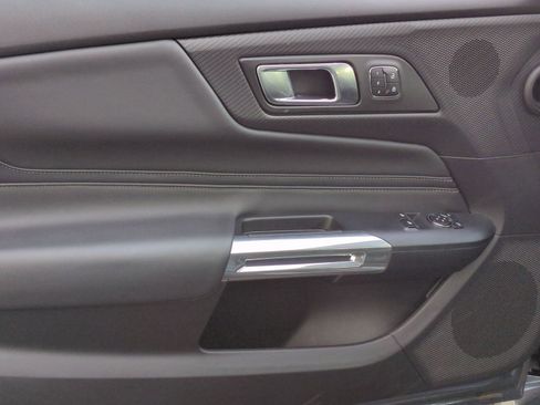 Used 2025 Ford Mustang GT Premium image 14