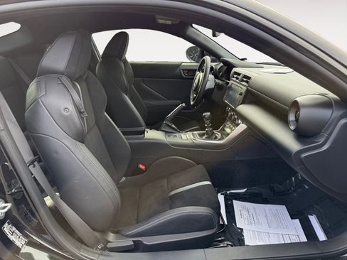 Used 2024 Toyota GR86 Premium image 19