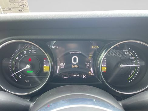 Certified 2021 Jeep Wrangler Unlimited Sahara w/ Cold Weather Group AWD/4WD image 28