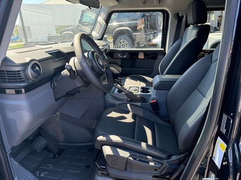 New 2025 INEOS Grenadier Fieldmaster Edition image 5