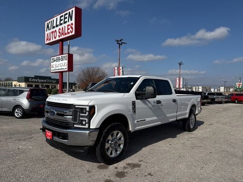 Used 2017 Ford F250 XLT image 2