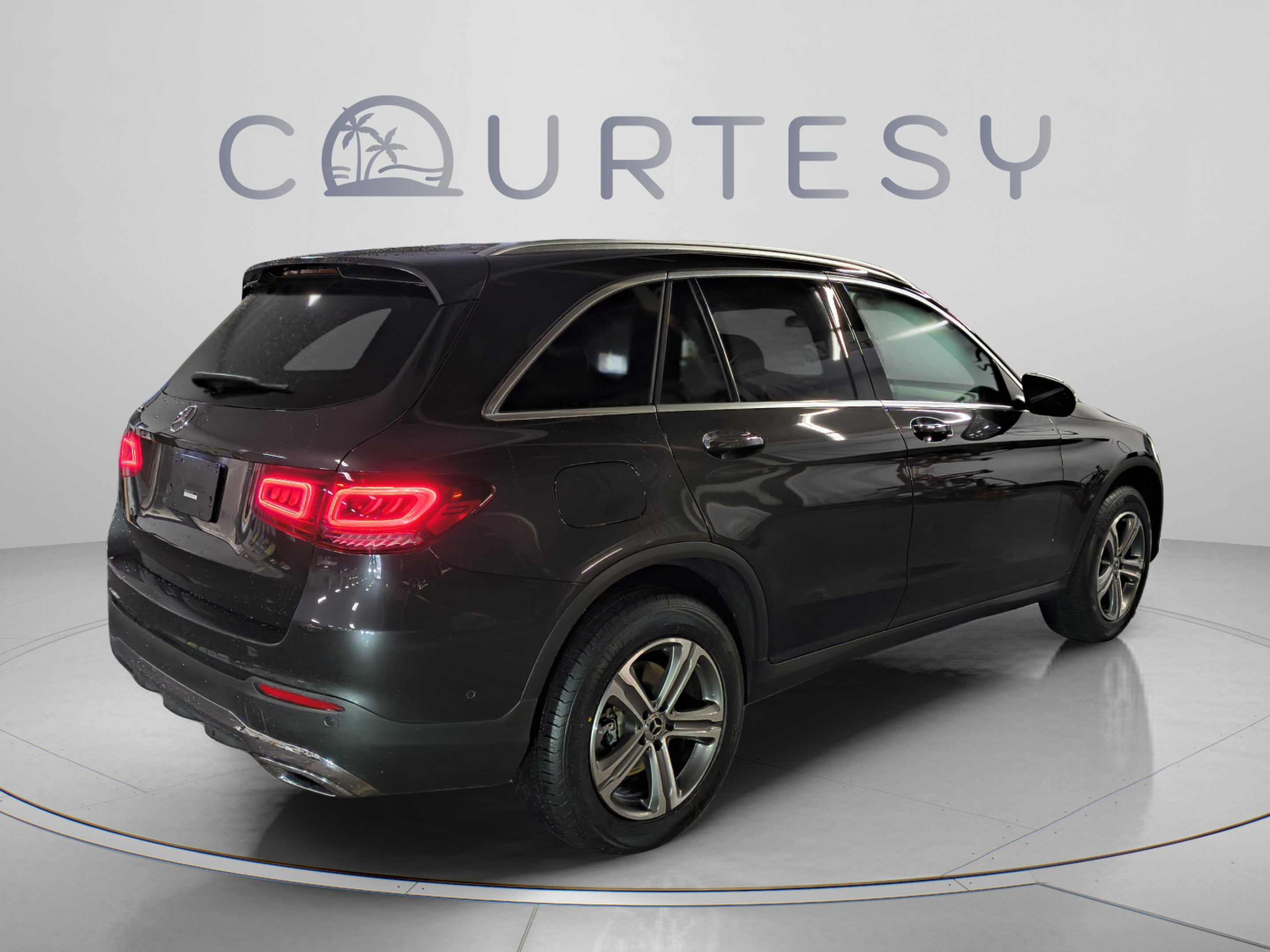 Used 2022 Mercedes-Benz GLC 300 image 7