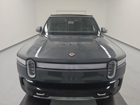 Used 2024 Rivian R1S Adventure AWD/4WD image 8