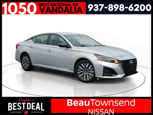 Used 2025 Nissan Altima 2.5 SV FWD image 1
