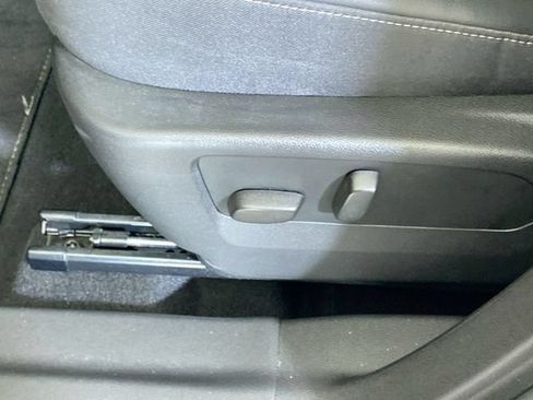 Used 2022 Buick Envision Preferred FWD image 25