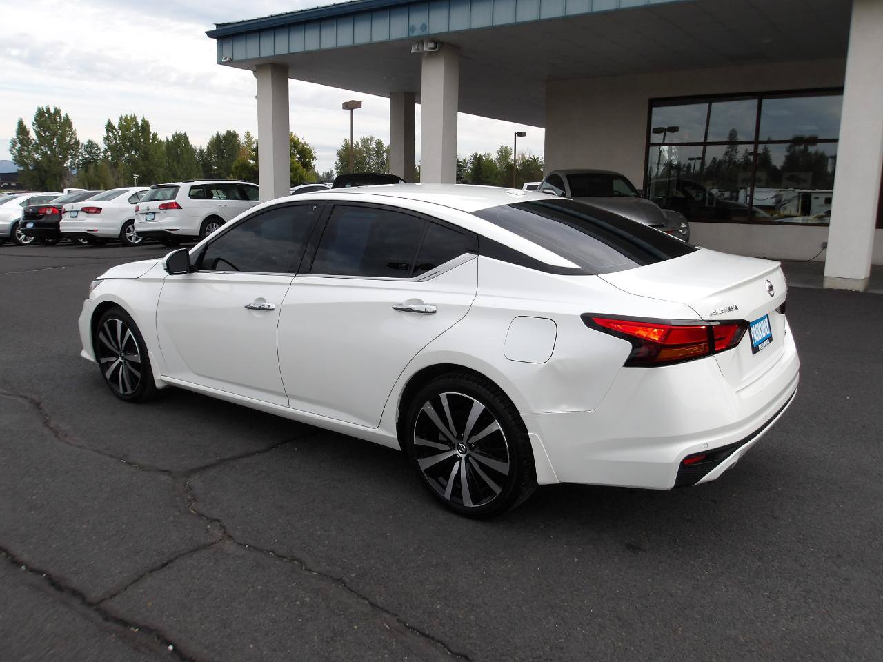 Used 2019 Nissan Altima 2.5 Platinum AWD/4WD image 4