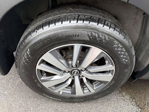 Used 2024 Nissan Pathfinder SL AWD/4WD image 6
