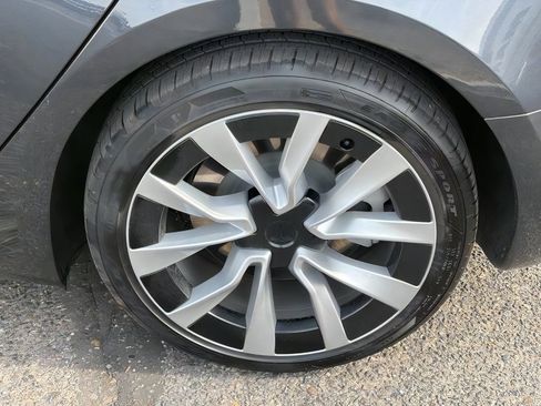 Used 2025 Tesla Model 3 Long Range AWD/4WD image 10
