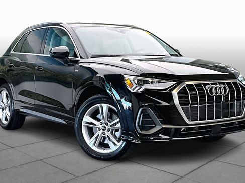 Used 2023 Audi Q3 2.0T Premium w/ Convenience Package image 5