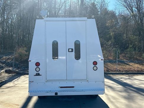 Used 2018 Chevrolet Silverado 3500 W/T w/ WT Convenience Package image 6