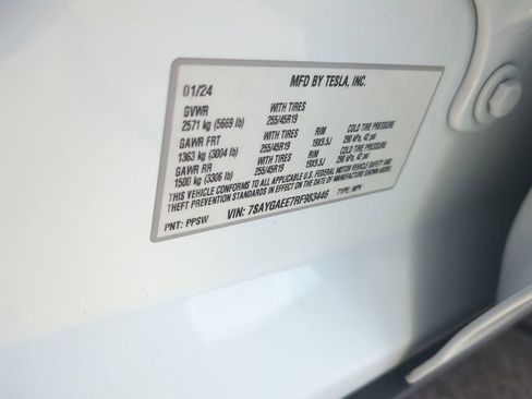 Used 2024 Tesla Model Y Long Range AWD/4WD image 37
