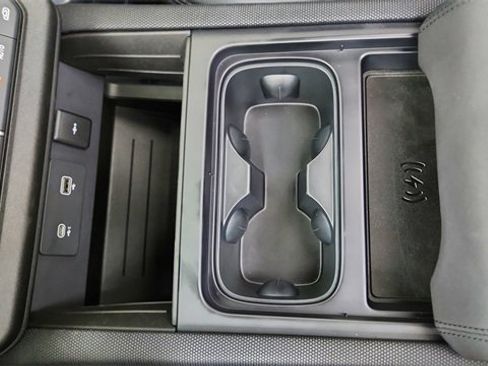 Used 2023 Land Rover Defender 110 75th Limited Edition image 47