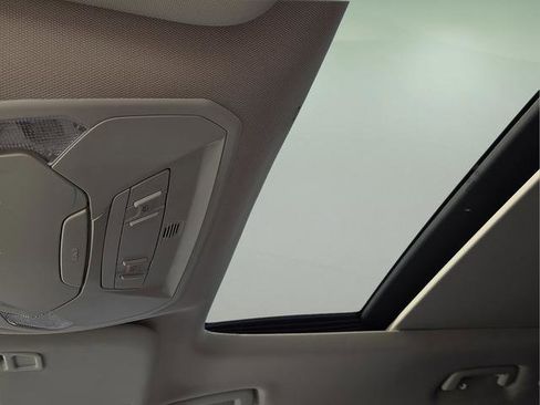 Used 2019 Ford Escape SEL image 25