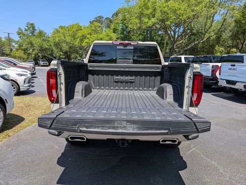New 2026 GMC Sierra 1500 AT4 w/ AT4 Premium Package image 13