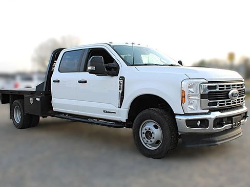Used 2024 Ford F350 XL w/ XL Chrome Package image 2