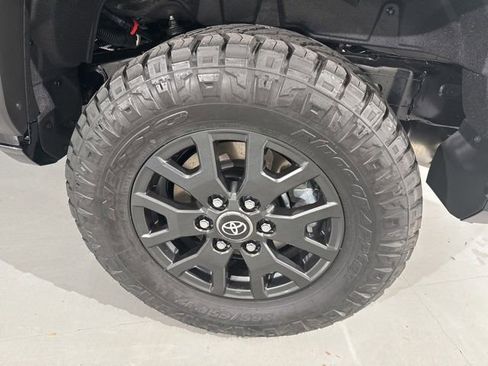 New 2025 Toyota 4Runner SR5 image 7