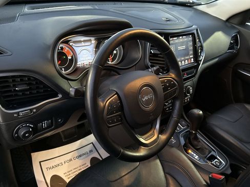 Used 2020 Jeep Cherokee Limited image 16