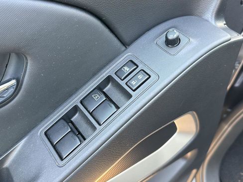 Used 2022 Nissan Frontier SV image 28