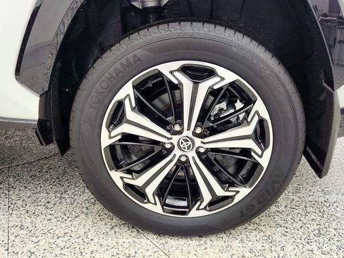 Used 2024 Toyota RAV4 XSE image 9