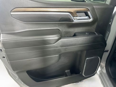 Used 2024 Chevrolet Silverado 1500 LT AWD/4WD image 25