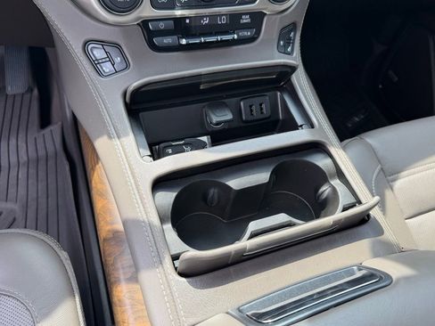 Used 2019 GMC Yukon Denali w/ Denali Ultimate Package image 26