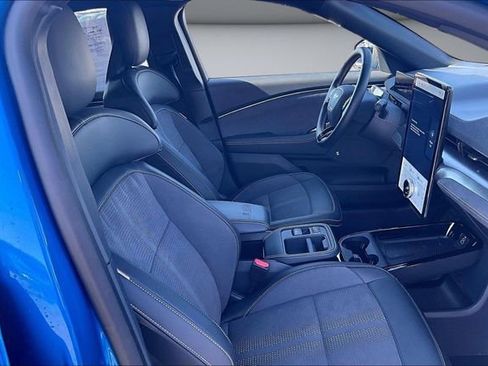 Used 2025 Ford Mustang Mach-E GT image 28