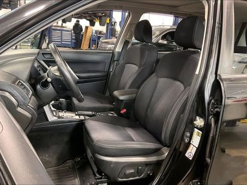 Used 2017 Subaru Forester 2.5i Premium w/ All-Weather Package image 25