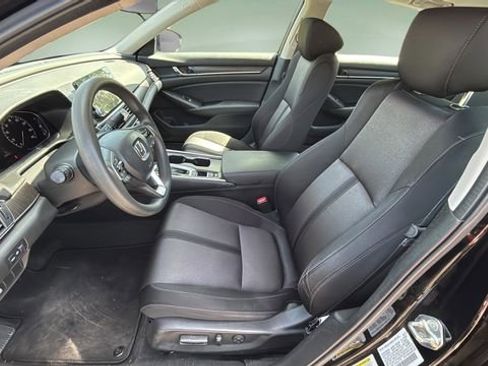 Used 2020 Honda Accord EX image 19