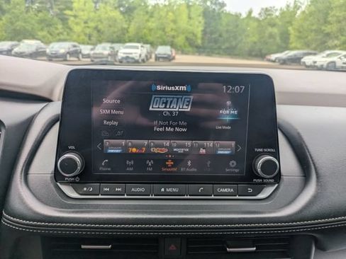 Used 2023 Nissan Rogue SV w/ SV Premium B Package AWD/4WD image 25