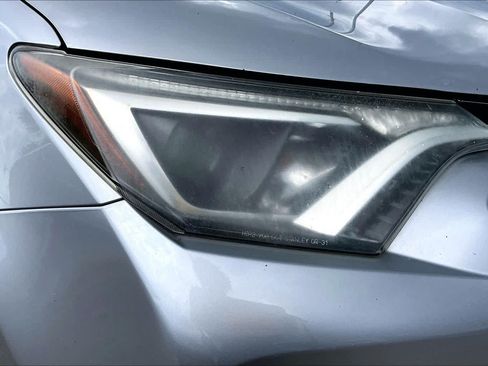 Used 2017 Toyota RAV4 LE FWD image 28