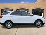 Used 2023 Chevrolet Equinox LT image 2