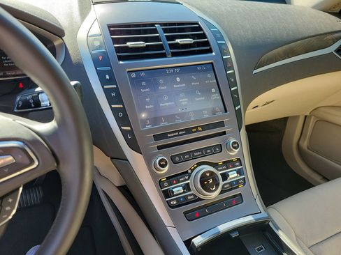 Used 2020 Lincoln MKZ Reserve image 24