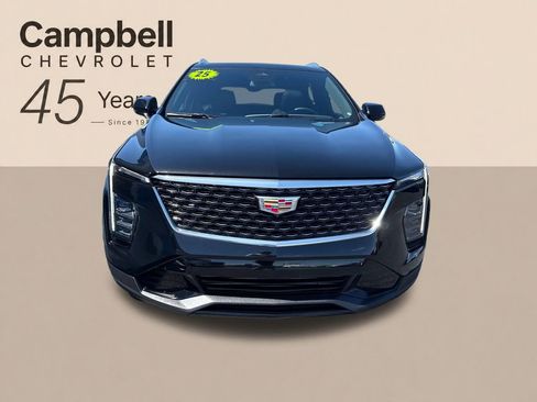 Used 2025 Cadillac XT4 Premium Luxury w/ Cold Weather Package AWD/4WD image 9