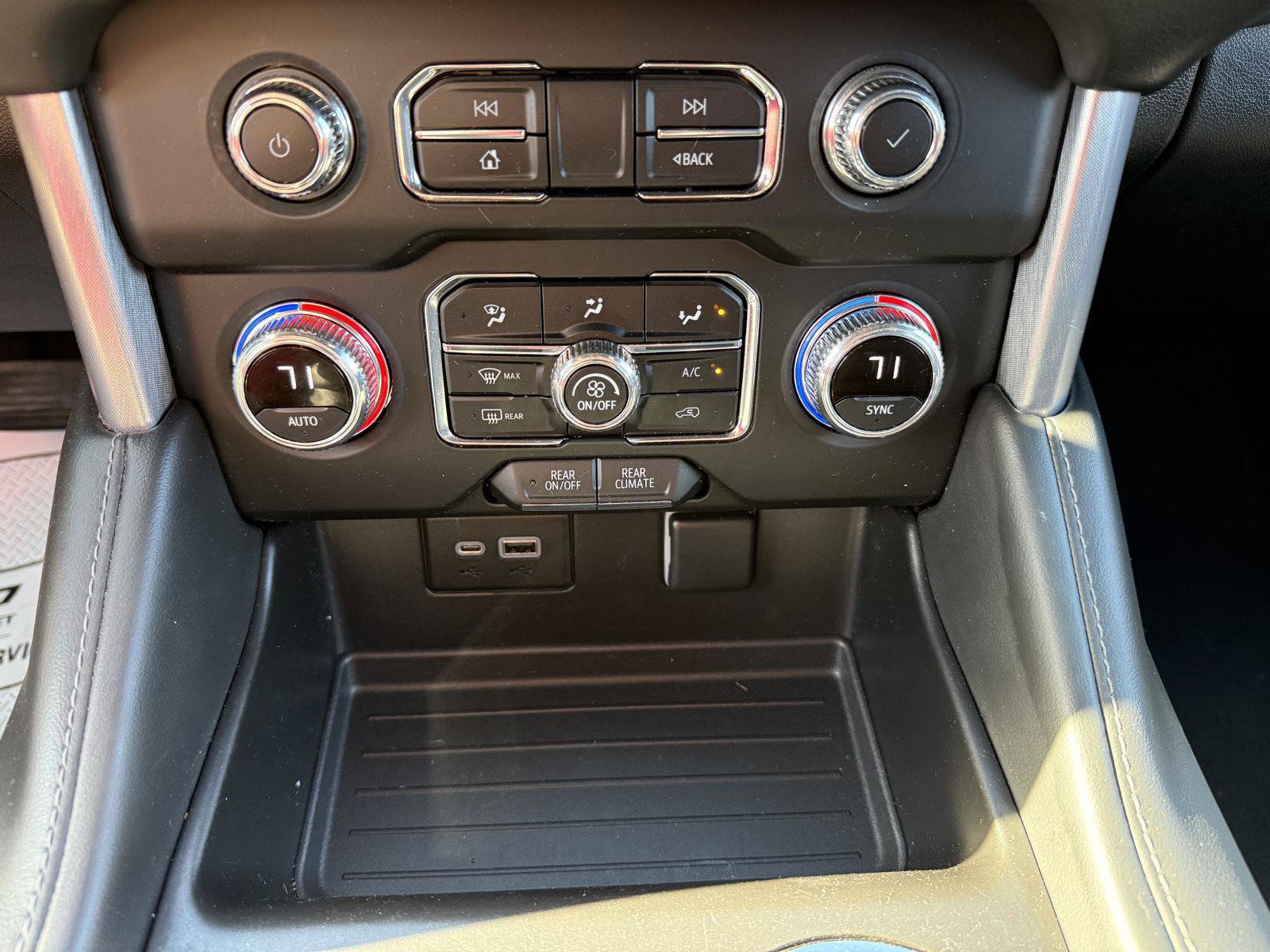 Used 2022 GMC Yukon SLE AWD/4WD image 19