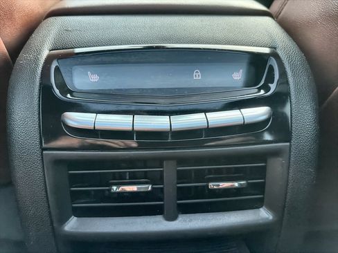 Certified 2020 Cadillac XT5 Sportv AWD/4WD image 22