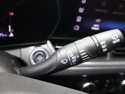 Certified 2024 Chevrolet Trax ACTIV w/ Sunroof Package image 24