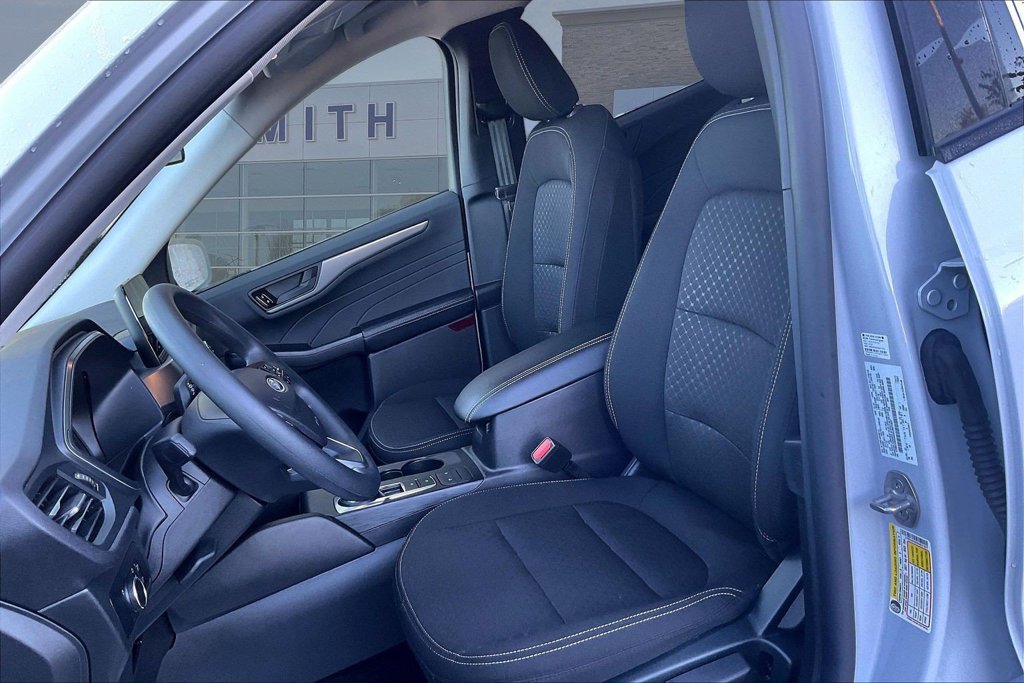 Certified 2025 Ford Escape Active AWD/4WD image 21