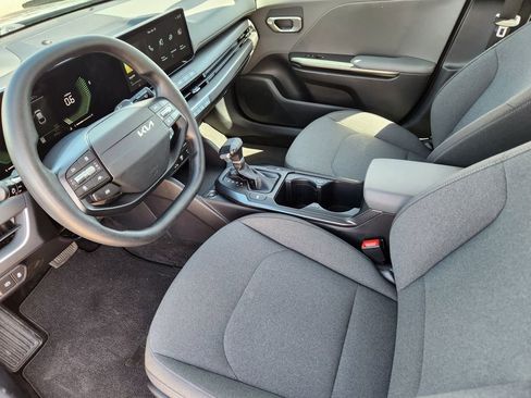 Certified 2025 Kia K4 FWD image 7